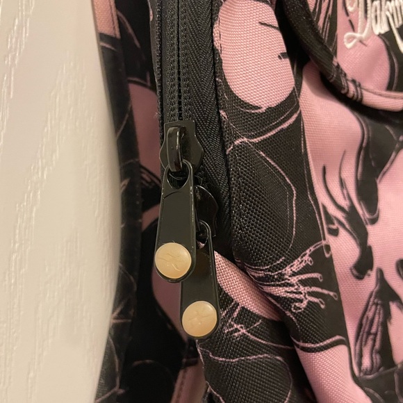 Dakine black and pink small backpack perfect for short hike - Picture 4 of 9